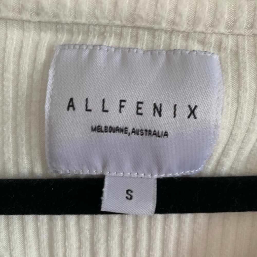 All Fenix White/Cream Ribbed Leo Drawstring Front Cropped Sweater Size Small EUC - Picture 8 of 10